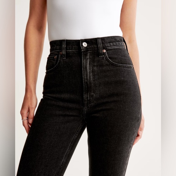 Abercrombie & Fitch curve love Ultra High Rise Ankle Straight Jean - Picture 8 of 9